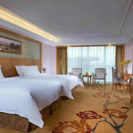 Vienna Hotel Guangzhou Baiyun Dongping Middle Road Esterno foto