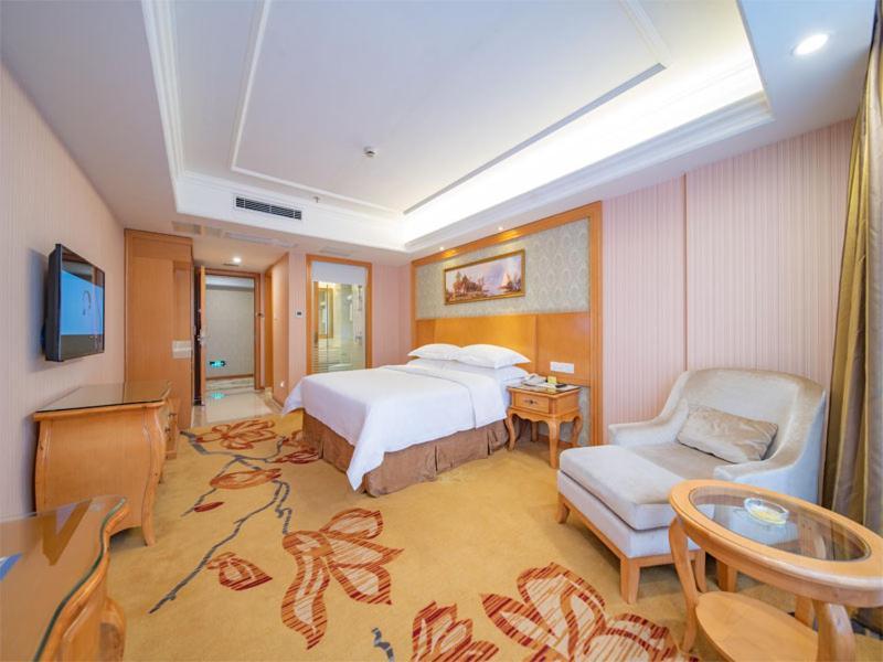 Vienna Hotel Guangzhou Baiyun Dongping Middle Road Esterno foto