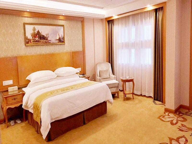 Vienna Hotel Guangzhou Baiyun Dongping Middle Road Esterno foto