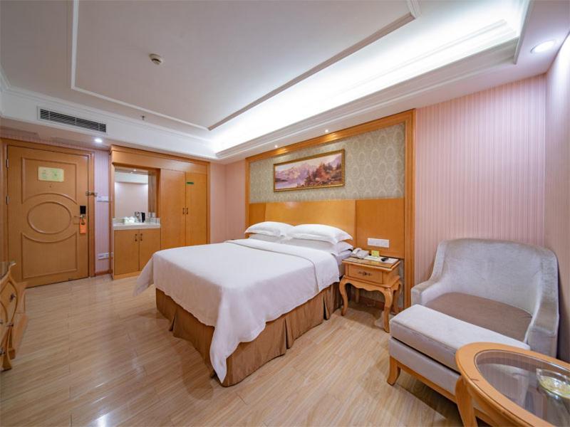 Vienna Hotel Guangzhou Baiyun Dongping Middle Road Esterno foto