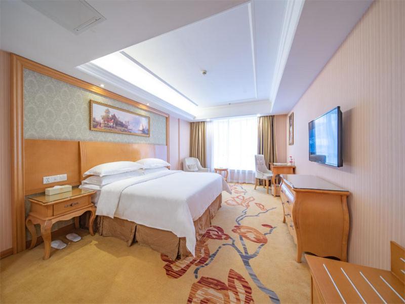 Vienna Hotel Guangzhou Baiyun Dongping Middle Road Esterno foto