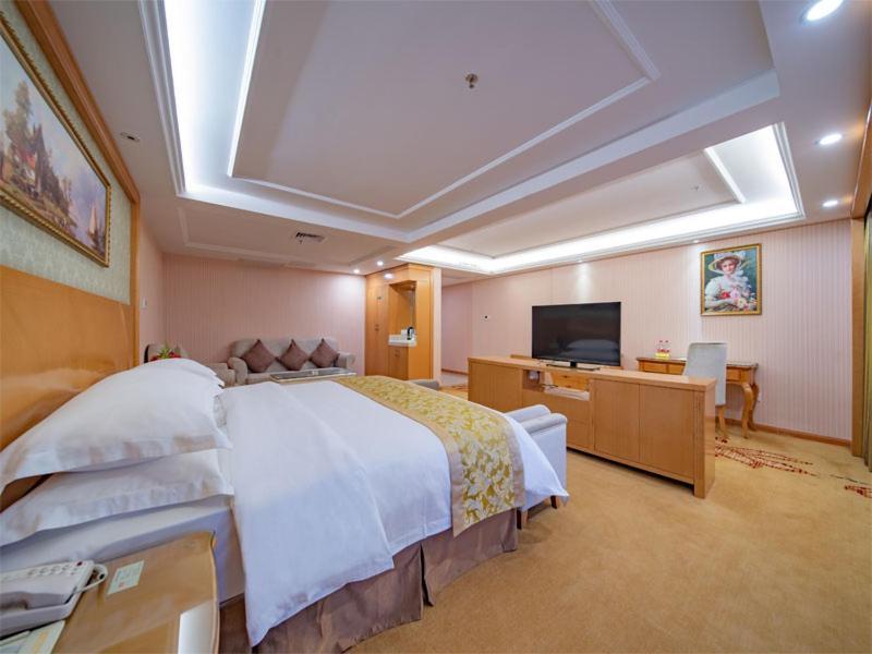 Vienna Hotel Guangzhou Baiyun Dongping Middle Road Esterno foto