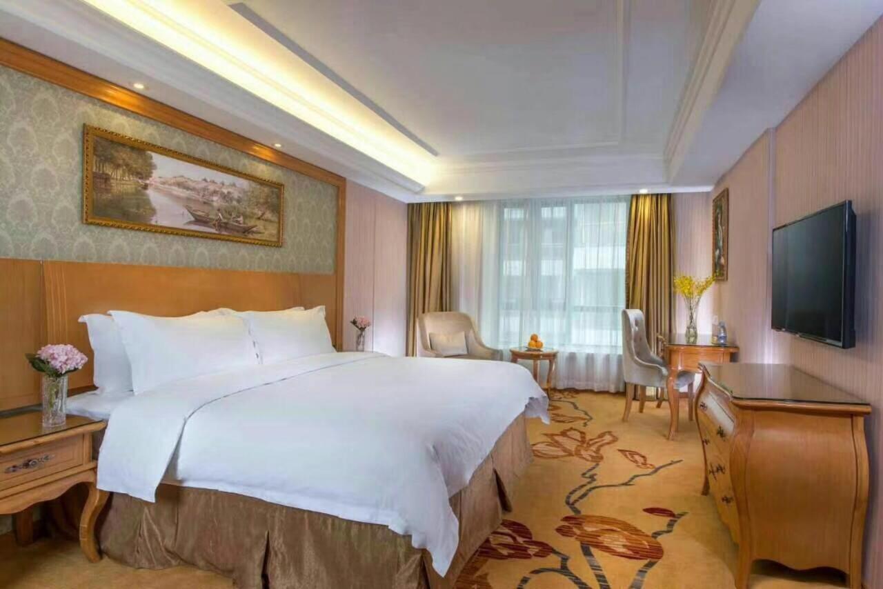 Vienna Hotel Guangzhou Baiyun Dongping Middle Road Esterno foto