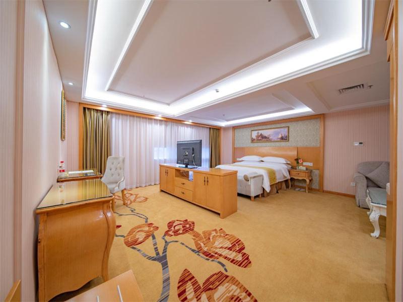 Vienna Hotel Guangzhou Baiyun Dongping Middle Road Esterno foto