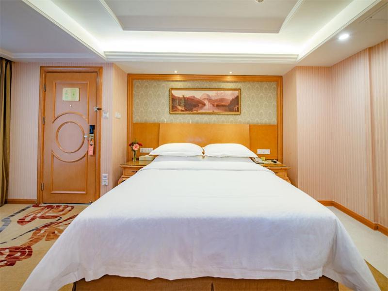 Vienna Hotel Guangzhou Baiyun Dongping Middle Road Esterno foto