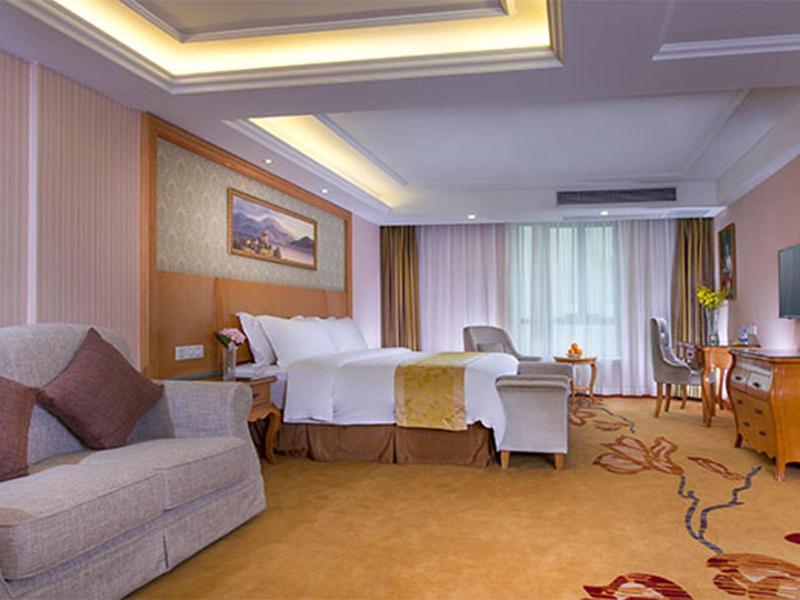 Vienna Hotel Guangzhou Baiyun Dongping Middle Road Esterno foto